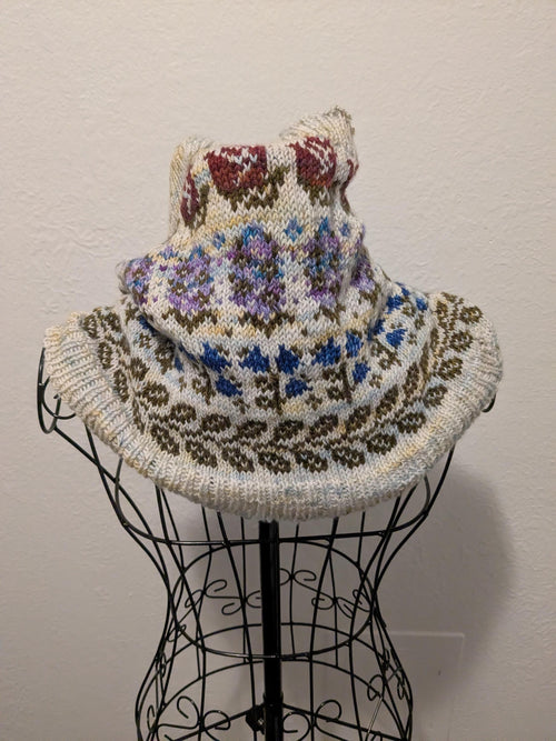 Botanical cowl in wool
